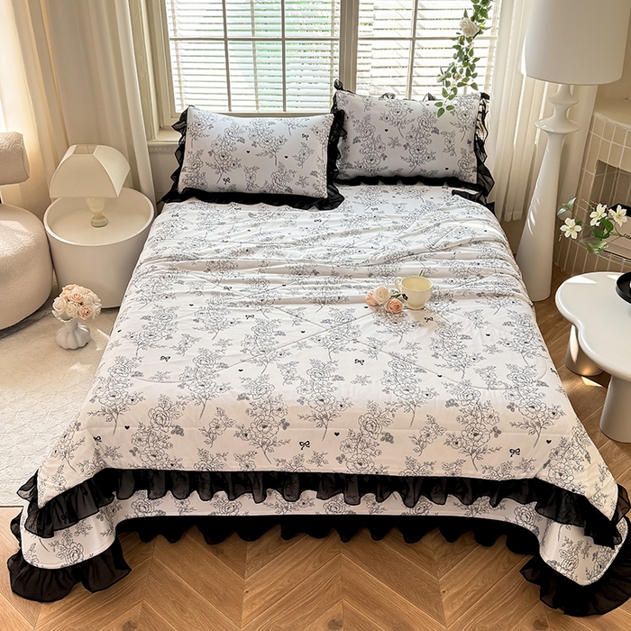 91家纺网 家纺一手货源 找家纺 大麦家纺 2025新款碳光冰丝软凉席夏被四件套 半夏清风