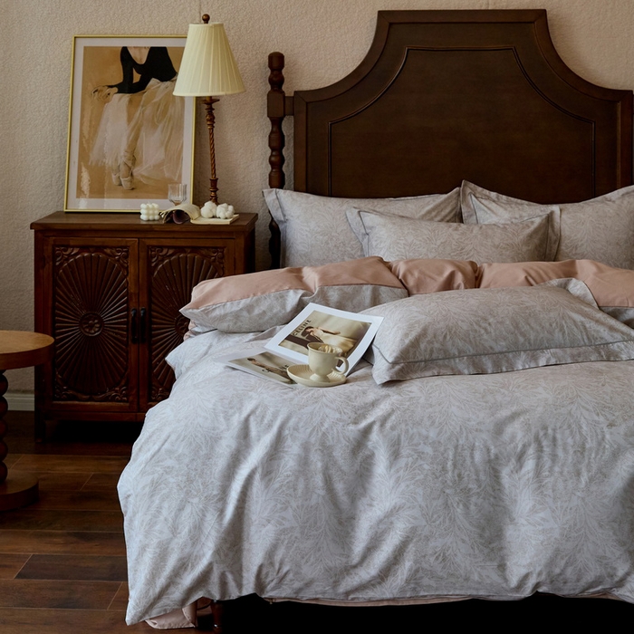 91家纺网 家纺一手货源 找家纺 由丽家纺 2025新款柔棉数码印花四件套系列 云烟-灰