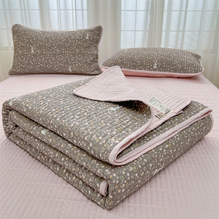 91家纺网 家纺一手货源 找家纺 恒爱 2025新款全棉印花单床盖 瞭望兔-咖