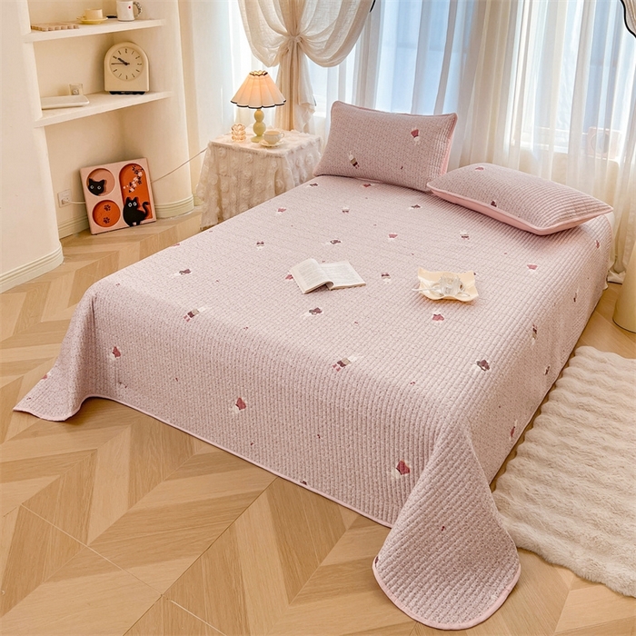 91家纺网 家纺一手货源 找家纺 恒爱 2025新款全棉印花单床盖 公子兔-浅豆沙