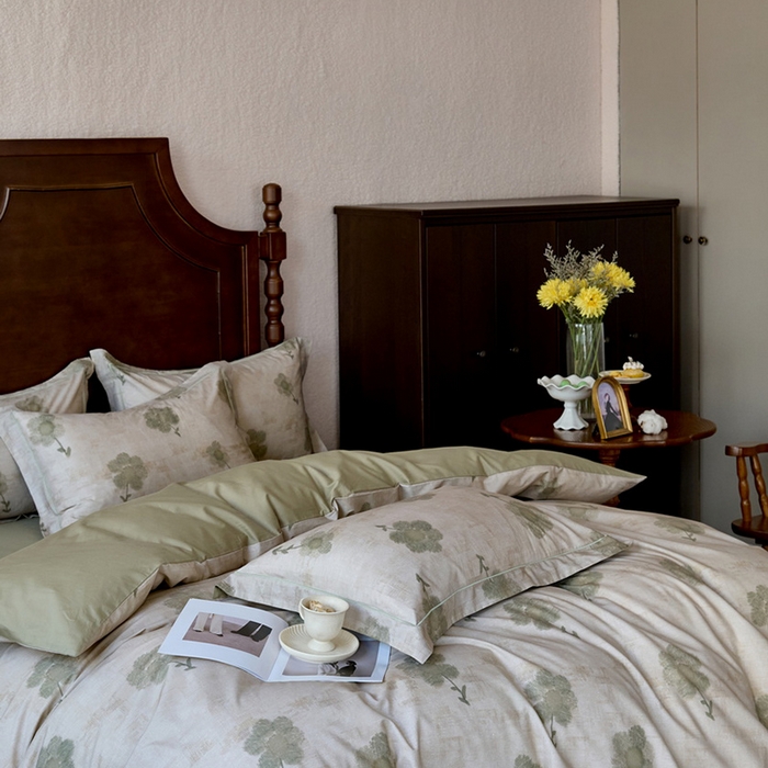 91家纺网 家纺一手货源 找家纺 由丽家纺 2025新款柔棉数码印花四件套系列 花季-绿