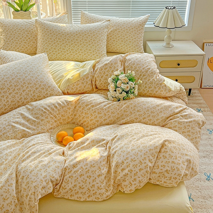 91家纺网 家纺一手货源 找家纺 2025新款水洗云朵糯糯棉简约风ins风小碎花被套床单款床笠款三四件套 浅香