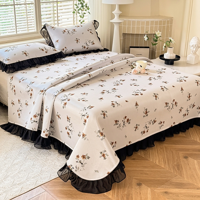 91家纺网 家纺一手货源 找家纺 大麦家纺 2025新款碳光冰丝软凉席夏被四件套 秋之寄语