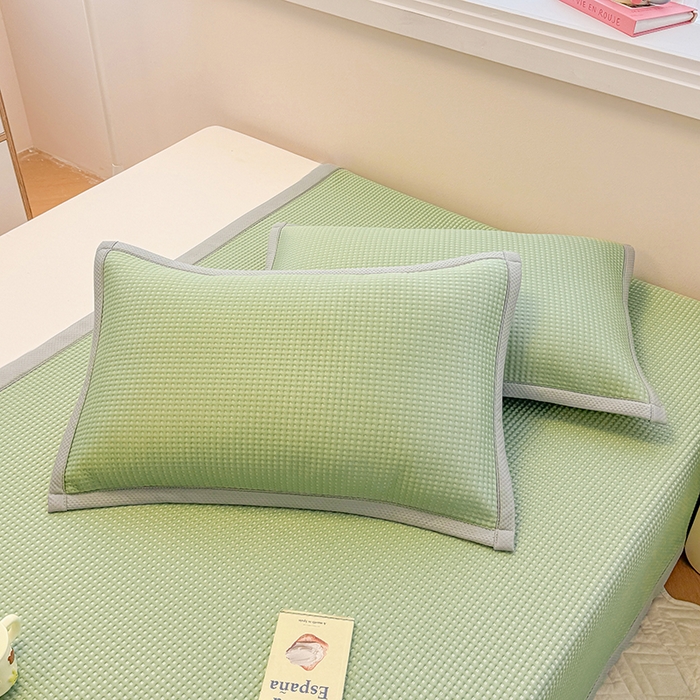 91家纺网 家纺一手货源 找家纺 金盛纺 2025新款冰豆豆凉席-床席款 华夫格-绿