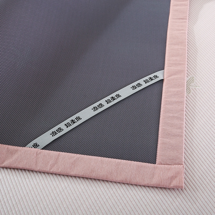 91家纺网 家纺一手货源 找家纺 法莱妮2025新款卡通三明治冰豆豆凉席 草莓-粉