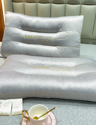 91家纺网 家纺一手货源 找家纺 爱来伊家纺 2025新款莫代尔水光真丝乳胶枕芯 莫代尔水光真丝-灰色