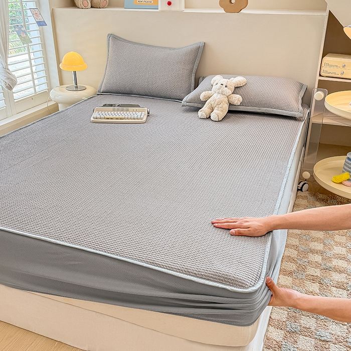 91家纺网 家纺一手货源 找家纺 金盛纺 2025新款冰豆豆凉席-床笠款 华夫格-灰