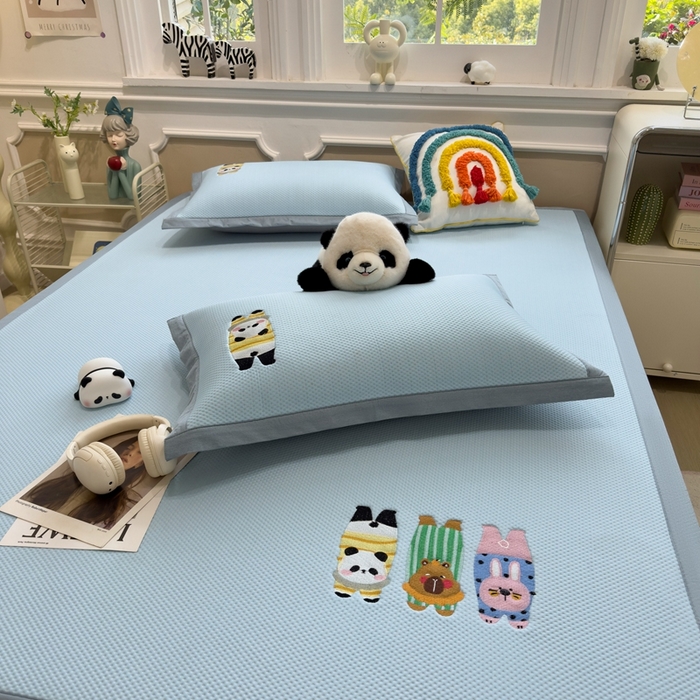 91家纺网 家纺一手货源 找家纺 席世家2025新款满天星绣花豆豆席 凉喵喵