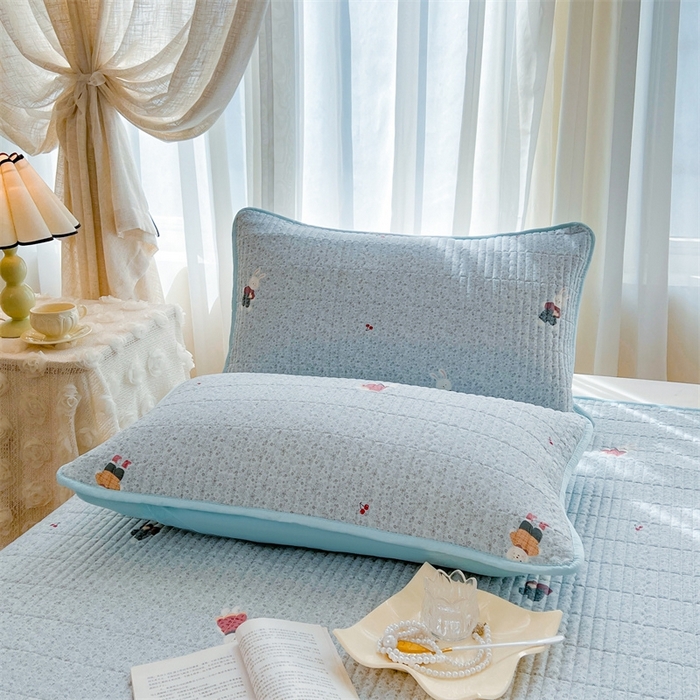 91家纺网 家纺一手货源 找家纺 恒爱 2025新款全棉印花单床盖 公子兔-蓝