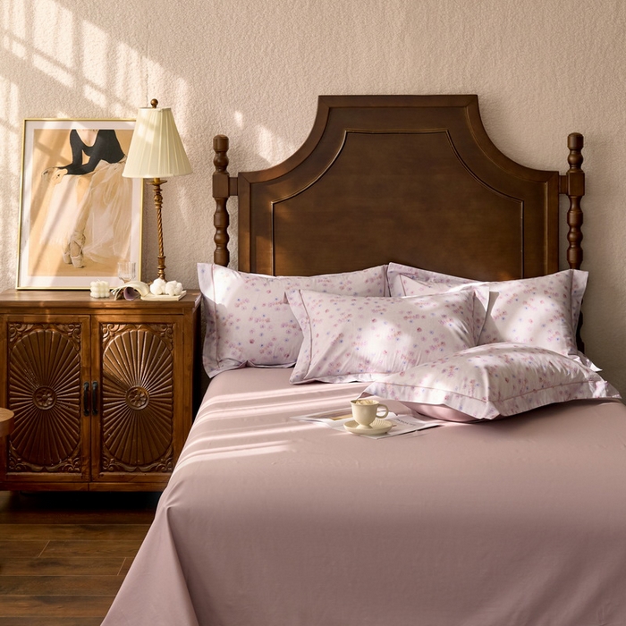 91家纺网 家纺一手货源 找家纺 由丽家纺 2025新款柔棉数码印花四件套系列 踪迹 紫