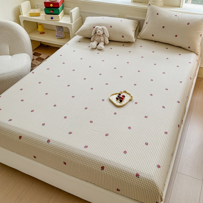 91家纺网 家纺一手货源 找家纺 2025新款全棉床单床笠 格子草莓 床笠款