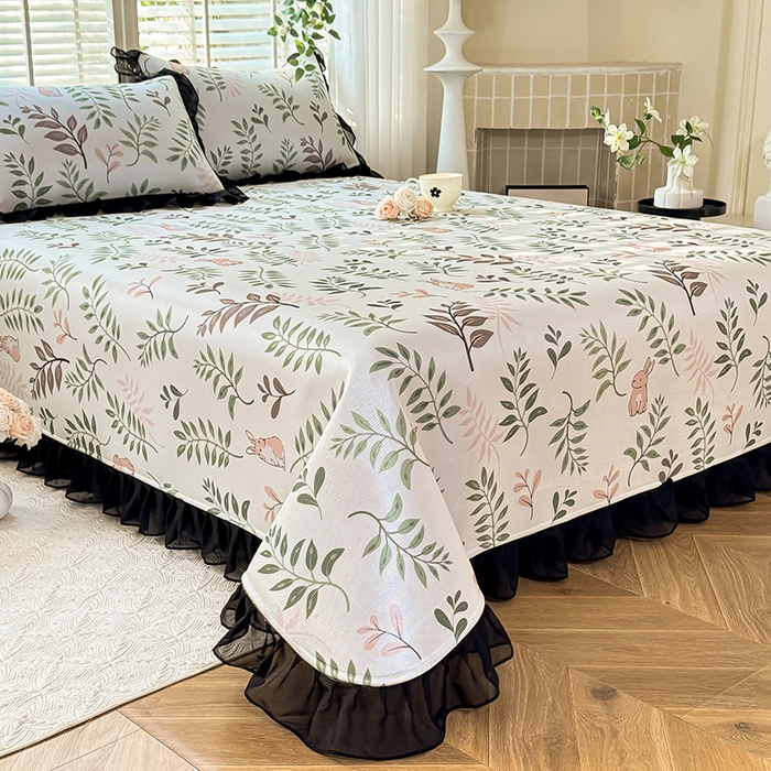 91家纺网 家纺一手货源 找家纺 大麦家纺 2025新款碳光冰丝软凉席夏被四件套 漫步花丛