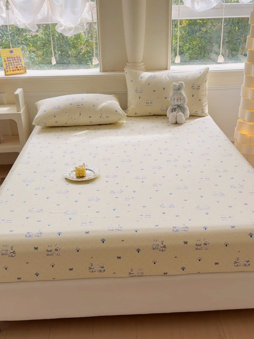 91家纺网 家纺一手货源 找家纺 2025新款全棉床单床笠 熊护萌兔  床笠款