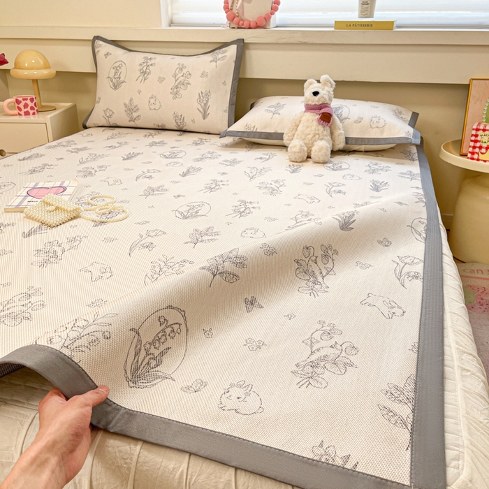 91家纺网 家纺一手货源 找家纺 慕澄家纺 2025新款小清新印花真冰藤系列凉席床席款 床席-花儿小兔