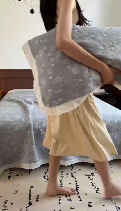 91家纺网 家纺一手货源 找家纺 （总）棠薇家纺2025新款花边款全棉三层细纱色织提花毛巾被夏被空调被毛巾毯