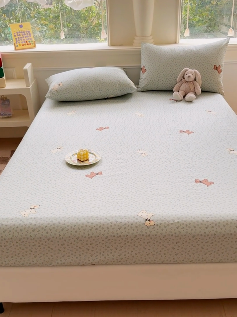 91家纺网 家纺一手货源 找家纺 2025新款全棉床单床笠 点点小狗 床笠款