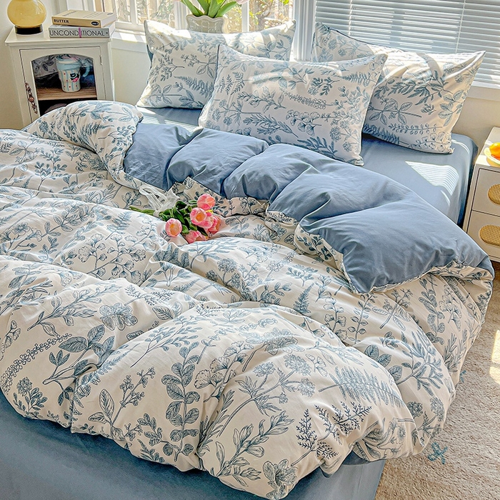 91家纺网 家纺一手货源 找家纺 2025新款水洗云朵糯糯棉简约风ins风小碎花被套床单款床笠款三四件套 恋爱季节