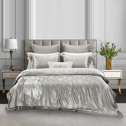 91家纺网 家纺一手货源 找家纺 赫本真丝馆（珍丝纺） 2025新款真丝提花系列四件套 维度空间