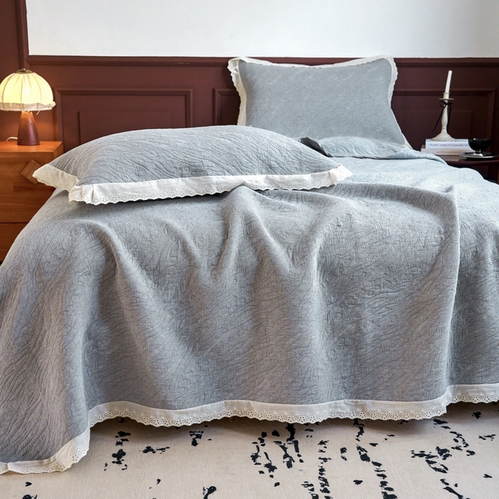 91家纺网 家纺一手货源 找家纺 棠薇家纺2025新款花边款全棉三层细纱色织提花毛巾被夏被空调被毛巾毯 花边知晓灰