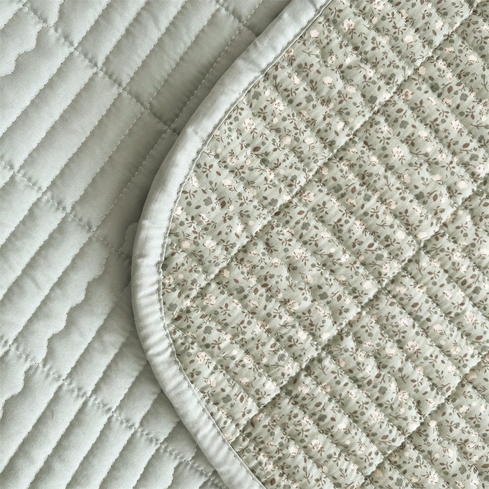 91家纺网 家纺一手货源 找家纺 恒爱 2025新款全棉印花单床盖 小女孩-水绿