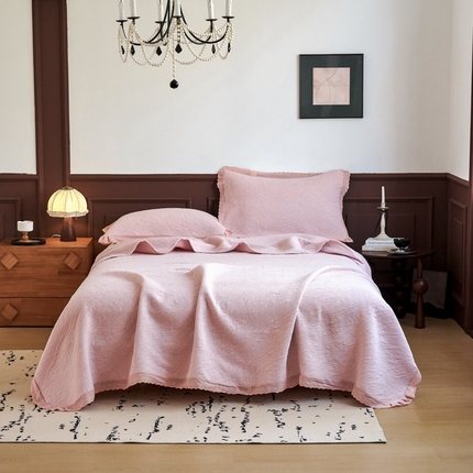 91家纺网 家纺一手货源 找家纺 棠薇家纺2025新款花边款全棉三层细纱色织提花毛巾被夏被空调被毛巾毯 花边知晓粉