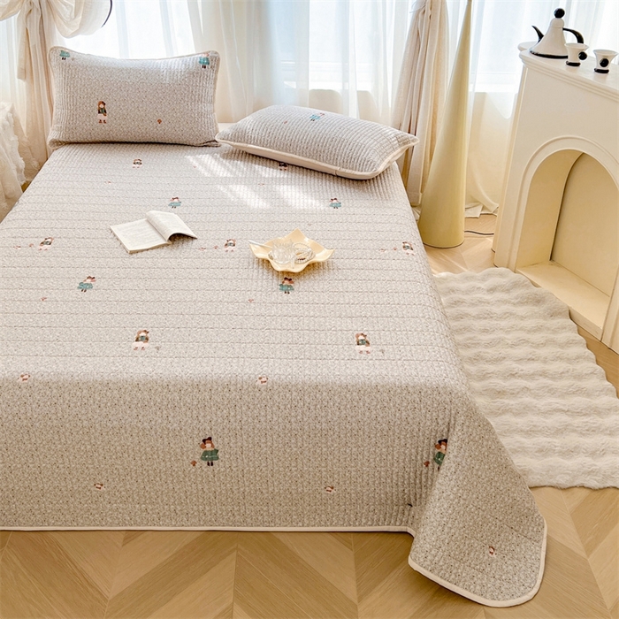 91家纺网 家纺一手货源 找家纺 恒爱 2025新款全棉印花单床盖 小女孩-浅咖