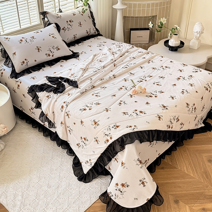 91家纺网 家纺一手货源 找家纺 大麦家纺 2025新款碳光冰丝软凉席夏被四件套 秋之寄语