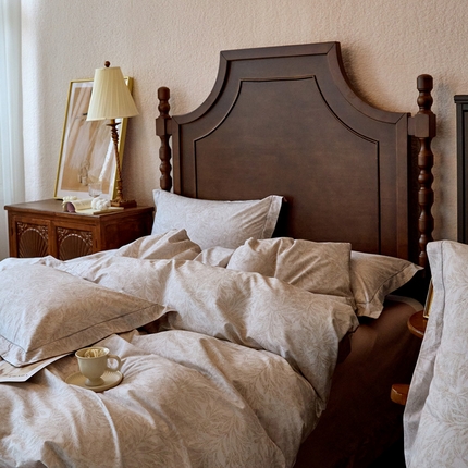 91家纺网 家纺一手货源 找家纺 由丽家纺 2025新款柔棉数码印花四件套系列 云烟-灰