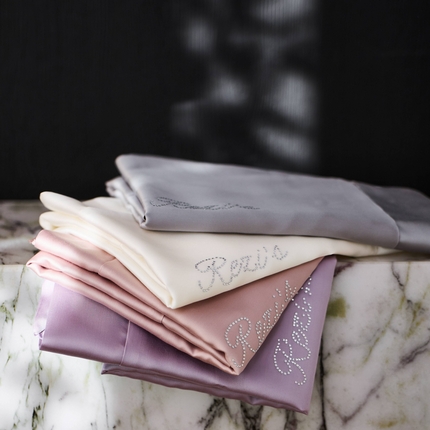 91家纺网 家纺一手货源 找家纺 2025新款REZI烫钻款 天丝夏被 枕套