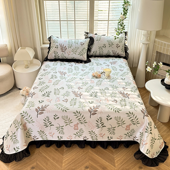 91家纺网 家纺一手货源 找家纺 大麦家纺 2025新款碳光冰丝软凉席夏被四件套 漫步花丛