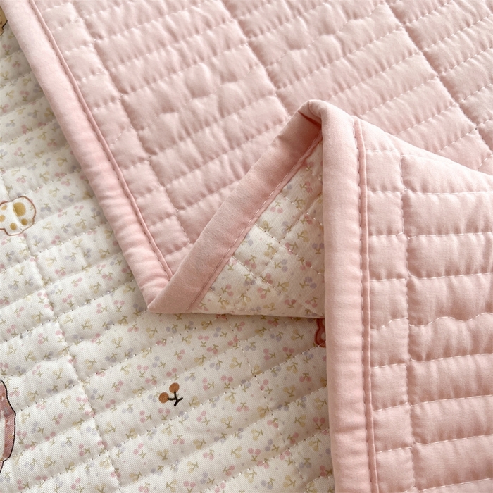 91家纺网 家纺一手货源 找家纺 恒爱 2025新款全棉印花单床盖 五彩熊