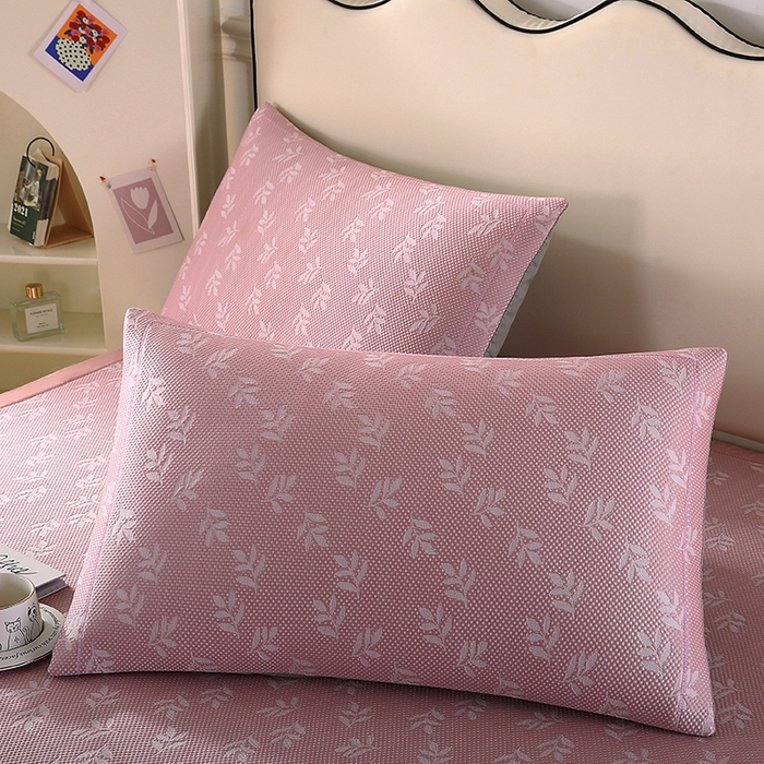 91家纺网 家纺一手货源 找家纺 法莱妮 2025夏季新款A类真凉感丝提花加厚三明治冰豆豆凉席-叶韵系列  叶韵-粉