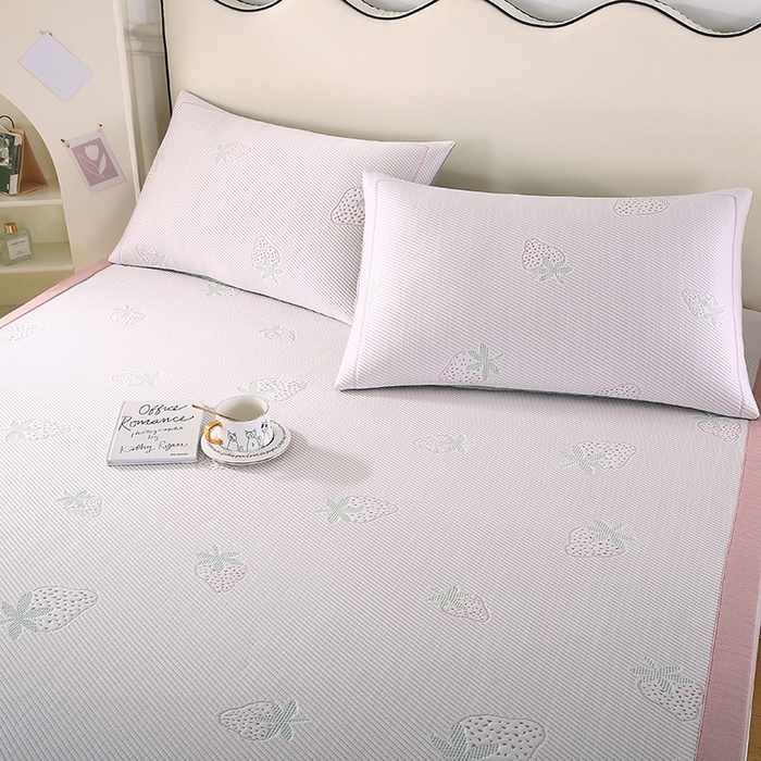 91家纺网 家纺一手货源 找家纺 法莱妮2025新款卡通三明治冰豆豆凉席 草莓-粉