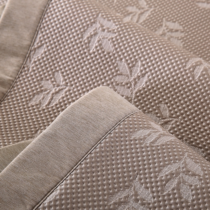 91家纺网 家纺一手货源 找家纺 法莱妮 2025夏季新款A类真凉感丝提花加厚三明治冰豆豆凉席-叶韵系列  叶韵-浅灰