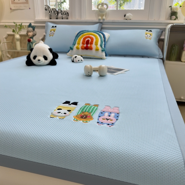 91家纺网 家纺一手货源 找家纺 席世家2025新款满天星绣花豆豆席 凉喵喵