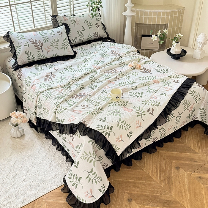 91家纺网 家纺一手货源 找家纺 大麦家纺 2025新款碳光冰丝软凉席夏被四件套 漫步花丛