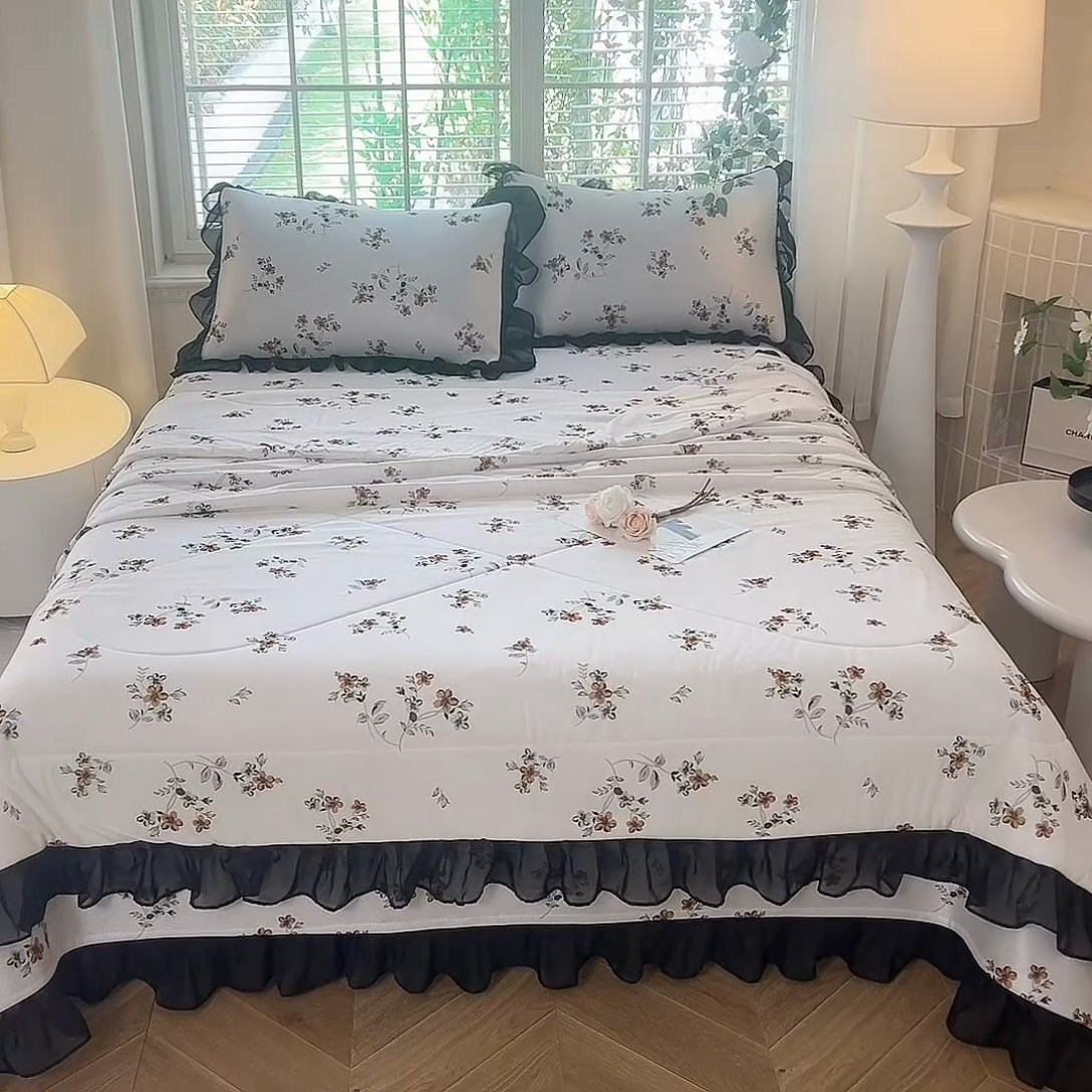 91家纺网 家纺一手货源 找家纺 大麦家纺 2025新款碳光冰丝软凉席夏被四件套 秋之寄语