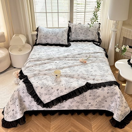 91家纺网 家纺一手货源 找家纺 大麦家纺 2025新款碳光冰丝软凉席夏被四件套-床盖款