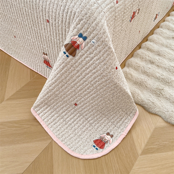 91家纺网 家纺一手货源 找家纺 恒爱 2025新款全棉印花单床盖 公主兔-浅咖