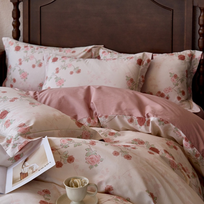 91家纺网 家纺一手货源 找家纺 由丽家纺 2025新款柔棉数码印花四件套系列 春堂 粉