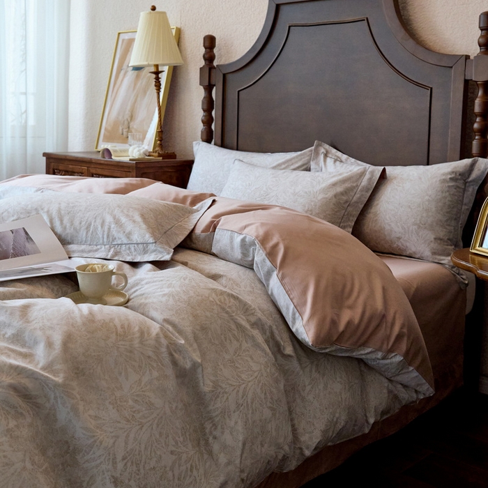 91家纺网 家纺一手货源 找家纺 由丽家纺 2025新款柔棉数码印花四件套系列 云烟-灰