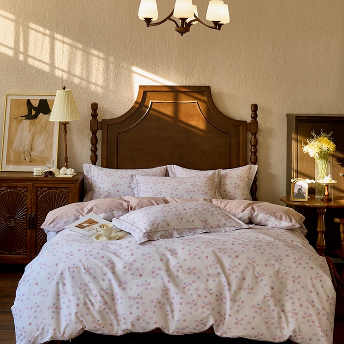 91家纺网 家纺一手货源 找家纺 由丽家纺 2025新款柔棉数码印花四件套系列 踪迹 紫