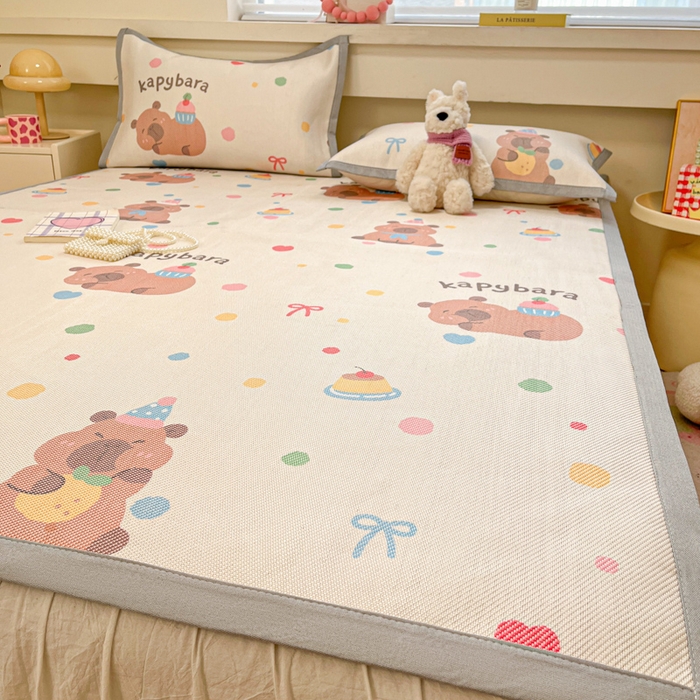 91家纺网 家纺一手货源 找家纺 慕澄家纺 2025新款小清新印花真冰藤系列凉席床席款 床席-卡皮巴拉