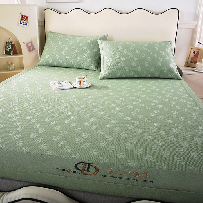 91家纺网 家纺一手货源 找家纺 法莱妮 2025夏季新款A类真凉感丝提花加厚三明治冰豆豆凉席-叶韵系列  叶韵-绿