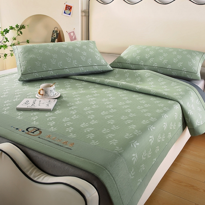 91家纺网 家纺一手货源 找家纺 法莱妮 2025夏季新款A类真凉感丝提花加厚三明治冰豆豆凉席-叶韵系列  叶韵-绿