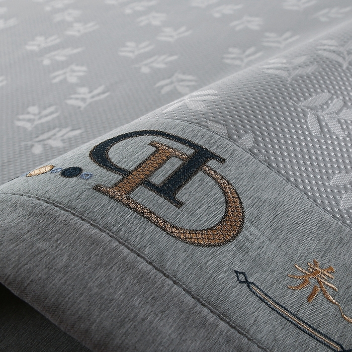 91家纺网 家纺一手货源 找家纺 法莱妮 2025夏季新款A类真凉感丝提花加厚三明治冰豆豆凉席-叶韵系列  叶韵-深灰