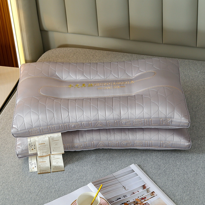 91家纺网 家纺一手货源 找家纺 爱来伊家纺 2025新款莫代尔水光真丝乳胶枕芯 莫代尔水光真丝-灰色