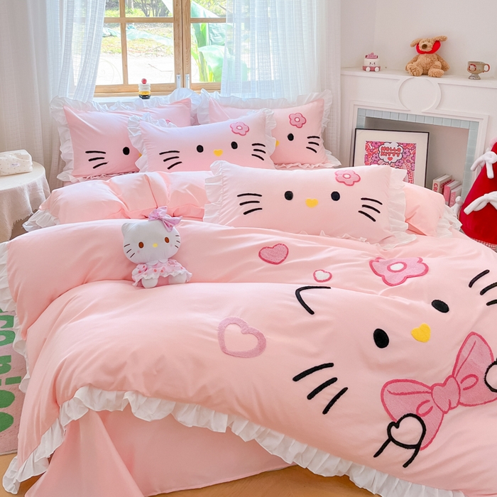 91家纺网 家纺一手货源 找家纺 泉欣家纺 2025新款网红可爱卡通公主风毛巾绣花水洗棉四件套（专版花型）甜甜猫咪 甜甜猫咪-粉玉