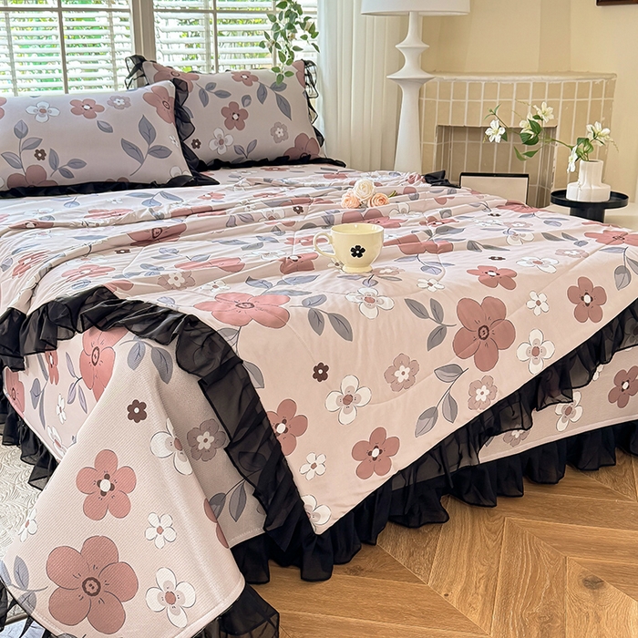 91家纺网 家纺一手货源 找家纺 大麦家纺 2025新款碳光冰丝软凉席夏被四件套 美姬