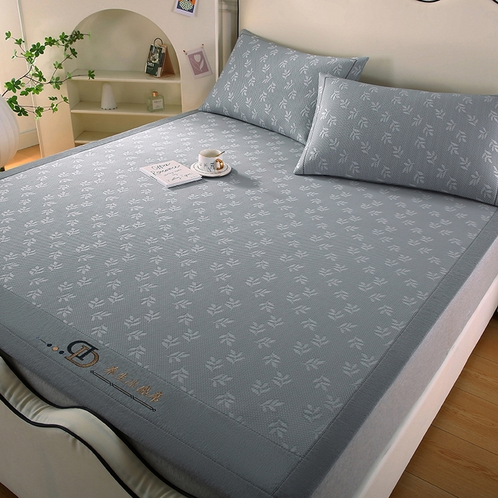 91家纺网 家纺一手货源 找家纺 法莱妮 2025夏季新款A类真凉感丝提花加厚三明治冰豆豆凉席-叶韵系列  叶韵-深灰